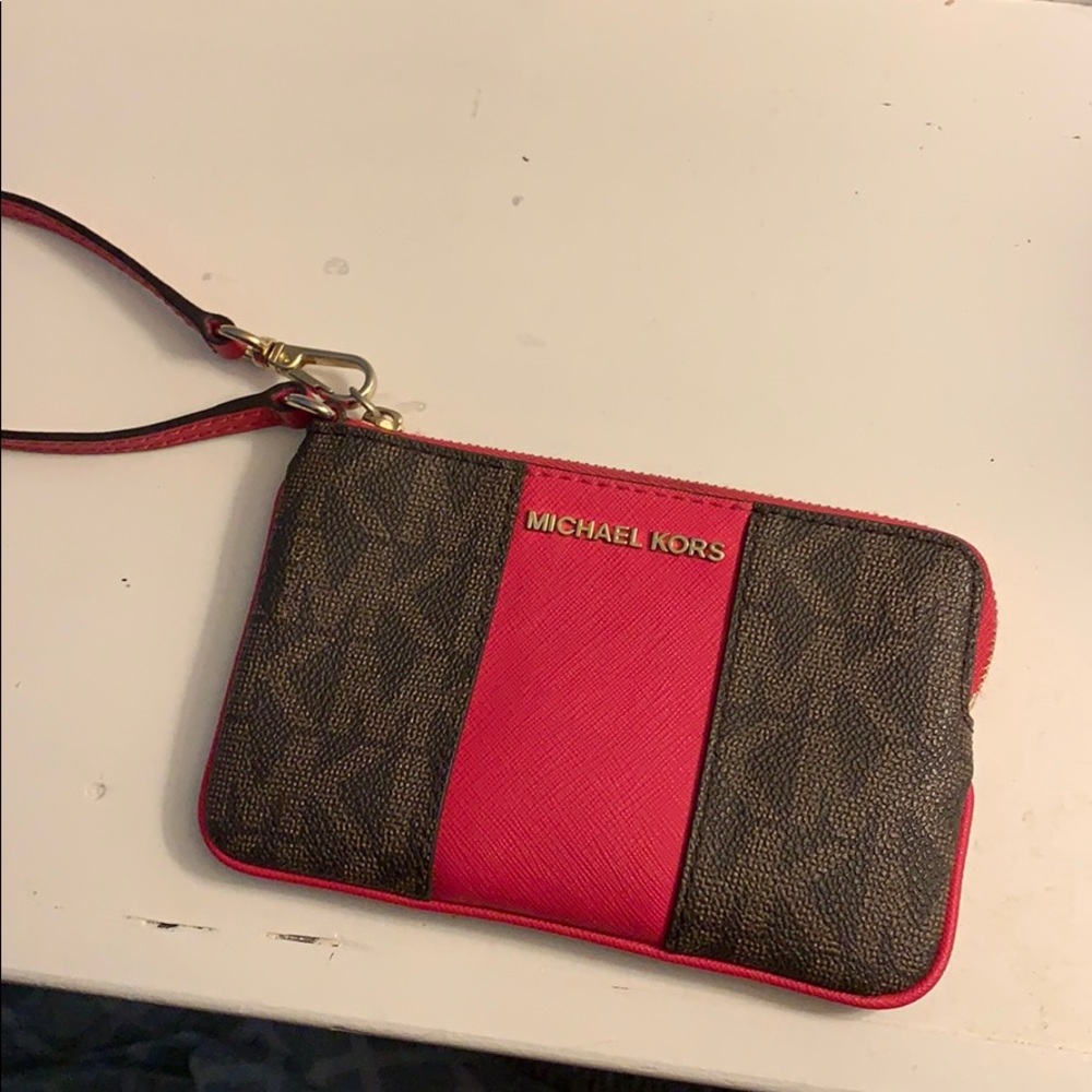 Michael kors wristlet